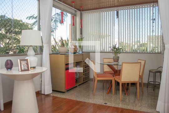 Apartamento para alugar com 4 quartos, 144m² em Cidade Nova, Belo Horizonte
