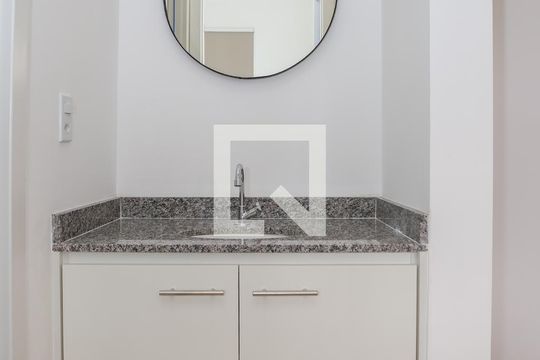 Banheiro de apartamento à venda com 2 quartos, 35m² em Várzea da Barra Funda, São Paulo