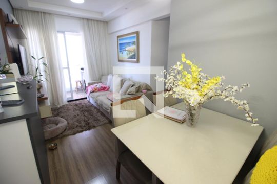 Sala de apartamento à venda com 2 quartos, 53m² em Vila Yara, Osasco