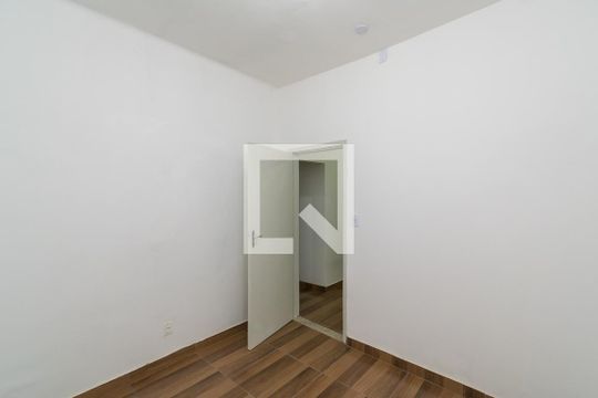 Quarto 1 de casa para alugar com 2 quartos, 120m² em Irajá, Rio de Janeiro