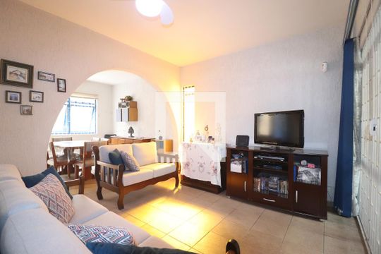 Sala de casa à venda com 3 quartos, 140m² em Vila Valparaíso, Santo André