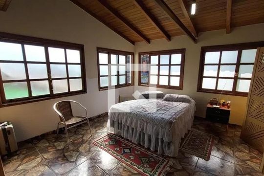 Quarto 1 de casa à venda com 3 quartos, 355m² em Sarandi, Porto Alegre
