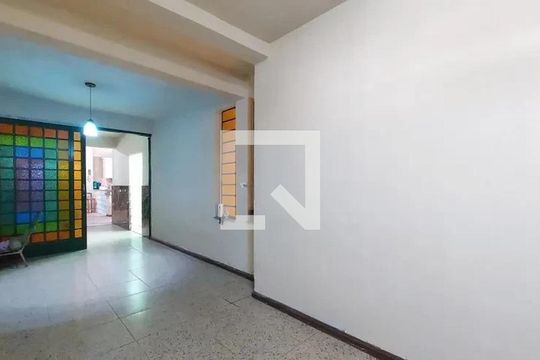 Sala de casa à venda com 3 quartos, 355m² em Sarandi, Porto Alegre