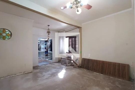 Quarto de casa à venda com 3 quartos, 355m² em Sarandi, Porto Alegre