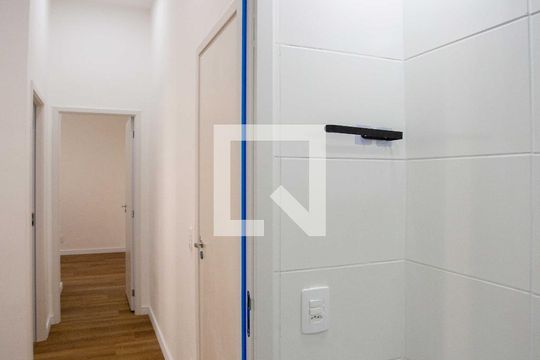 Banheiro de apartamento para alugar com 2 quartos, 41m² em Centro, Diadema