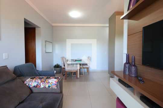 Sala de apartamento para alugar com 2 quartos, 58m² em Vila Amelia, Ribeirão Preto