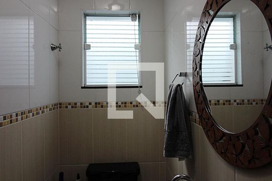 Lavabo de casa à venda com 4 quartos, 298m² em Santa Terezinha, São Bernardo do Campo