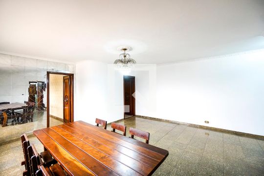 Sala de jantar de casa para alugar com 4 quartos, 450m² em Vila Carrão, São Paulo