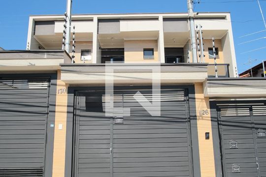 Fachada de casa à venda com 3 quartos, 130m² em Penha de França, São Paulo
