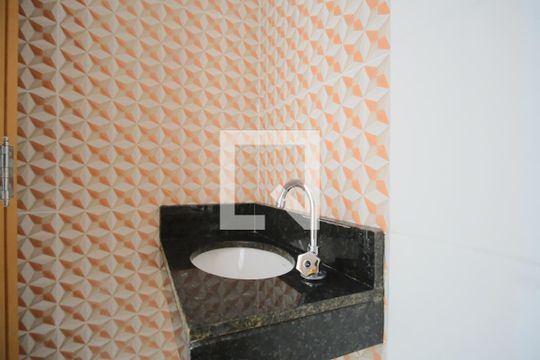 Lavabo de casa à venda com 3 quartos, 130m² em Penha de França, São Paulo