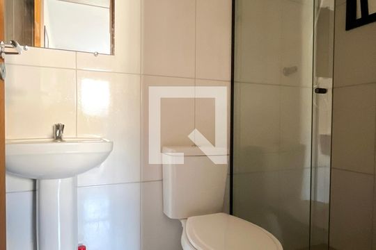 Banheiro de kitnet/studio à venda com 1 quarto, 26m² em Vila Cruz das Almas, São Paulo