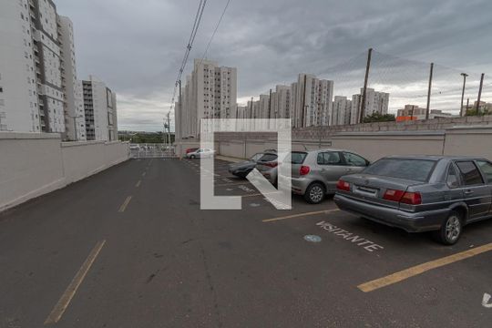 Área comum - Vagas Visitante de apartamento para alugar com 2 quartos, 55m² em Vila Real, Hortolândia