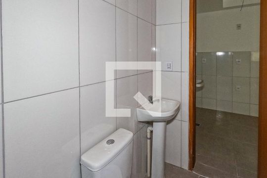 Banheiro de kitnet/studio à venda com 1 quarto, 26m² em Vila Cruz das Almas, São Paulo