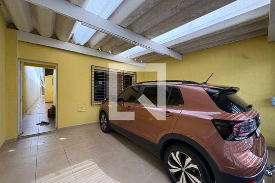 Garagem de casa à venda com 3 quartos, 160m² em Vila Vitória, Santo André