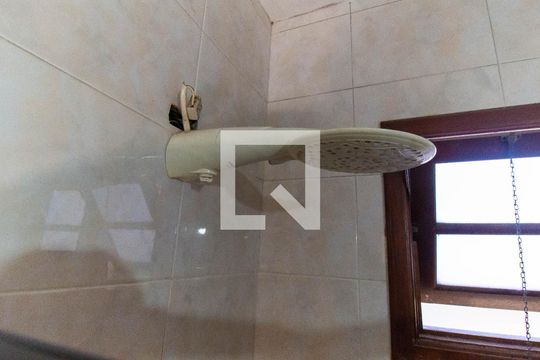Banheiro Suíte 1 de casa de condomínio à venda com 4 quartos, 367m² em Matapaca, Niterói