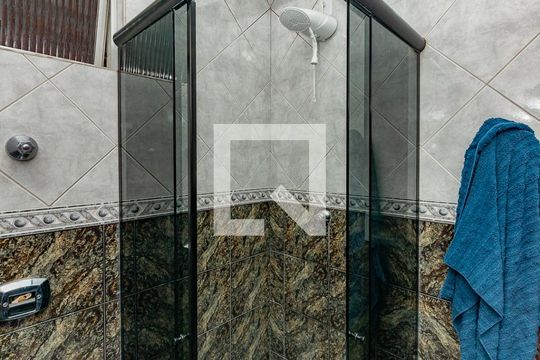 Banheiro Social de apartamento para alugar com 2 quartos, 65m² em Carlos Prates, Belo Horizonte
