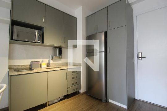 Cozinha de kitnet/studio para alugar com 1 quarto, 39m² em Indianópolis, São Paulo