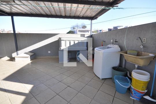 Área de Serviço de casa à venda com 3 quartos, 240m² em Vila Medeiros, São Paulo
