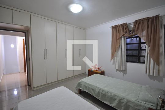 Quarto 2 de casa à venda com 3 quartos, 240m² em Vila Medeiros, São Paulo