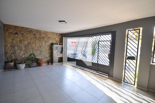 Garagem de casa à venda com 3 quartos, 240m² em Vila Medeiros, São Paulo