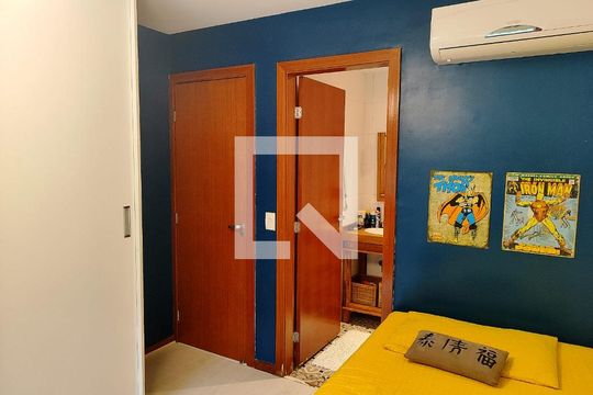 Quarto de casa de condomínio à venda com 4 quartos, 140m² em Badu, Niterói
