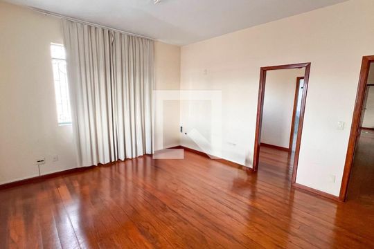 Sala de casa à venda com 5 quartos, 508m² em Concórdia, Belo Horizonte