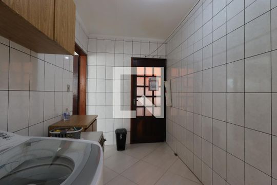 Área de Serviço de casa à venda com 3 quartos, 187m² em Santa Maria, Santo André