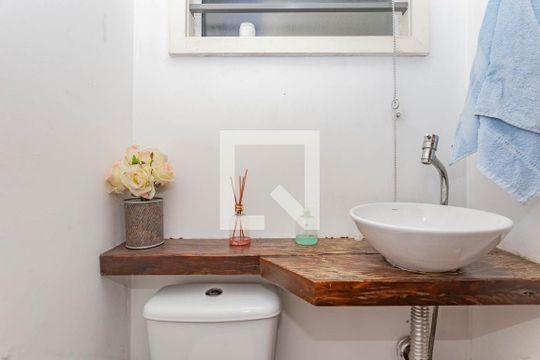 Lavabo de casa à venda com 3 quartos, 200m² em Vila Nair, São Paulo