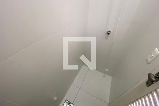 Banheiro Serviço de apartamento para alugar com 2 quartos, 70m² em Pechincha, Rio de Janeiro