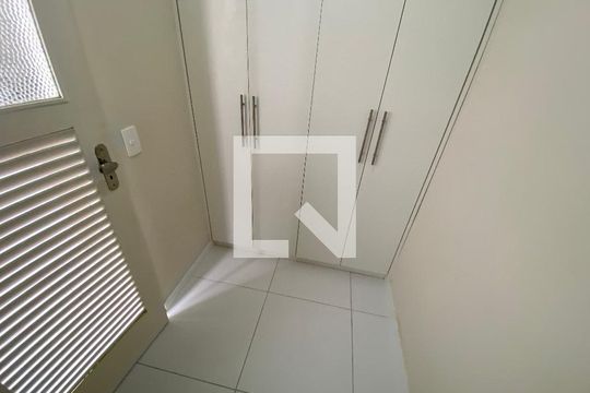 Dispensa de apartamento para alugar com 2 quartos, 70m² em Pechincha, Rio de Janeiro
