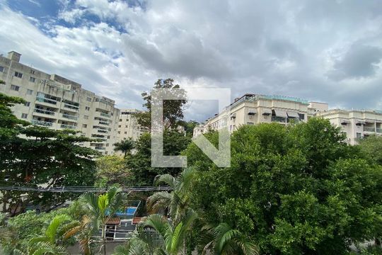 Vista - Quarto 1 de apartamento para alugar com 2 quartos, 70m² em Pechincha, Rio de Janeiro