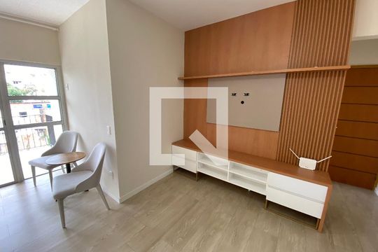 Sala de apartamento para alugar com 2 quartos, 70m² em Pechincha, Rio de Janeiro