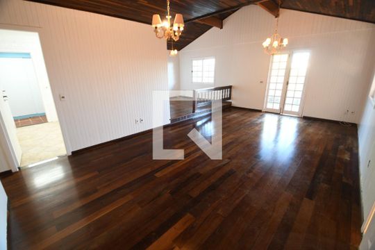 Sala de casa de condomínio à venda com 3 quartos, 300m² em Jardim Botânico (sousas), Campinas