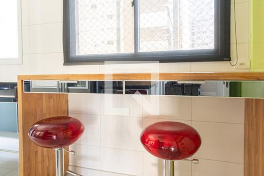 Cozinha de apartamento para alugar com 2 quartos, 168m² em Vila Nova Conceição, São Paulo