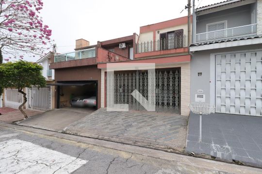 Fachada de casa para alugar com 3 quartos, 207m² em Jardim Monte Libano, Santo André