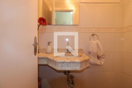 Lavabo de casa para alugar com 3 quartos, 207m² em Jardim Monte Libano, Santo André