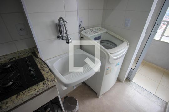 Área de Serviço de apartamento para alugar com 2 quartos, 49m² em Vila Barcelona, Sorocaba