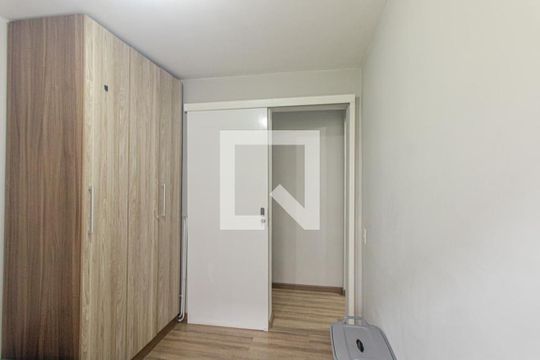 Quarto 1 de apartamento para alugar com 2 quartos, 45m² em Cidade Industrial de Curitiba, Curitiba