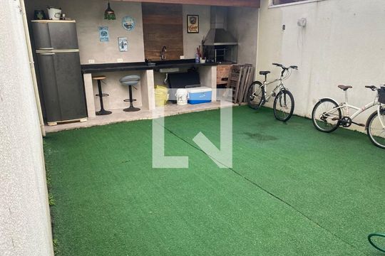 Casa à venda com 3 quartos, 120m² em Água Rasa, São Paulo