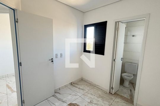 Suíte de apartamento à venda com 2 quartos, 78m² em Parque Erasmo Assunção, Santo André