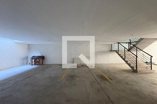 Garagem de apartamento à venda com 2 quartos, 90m² em Parque Erasmo Assunção, Santo André