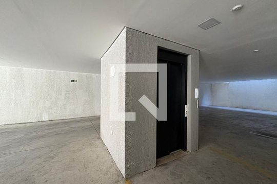 Garagem de apartamento à venda com 2 quartos, 90m² em Parque Erasmo Assunção, Santo André