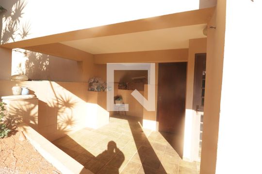 Quintal de casa à venda com 4 quartos, 300m² em Jardim Paulista I, Jundiaí