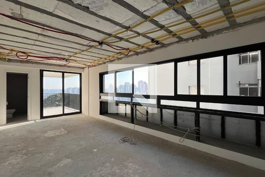 Sala/Quarto de apartamento à venda com 1 quarto, 60m² em Pinheiros, São Paulo