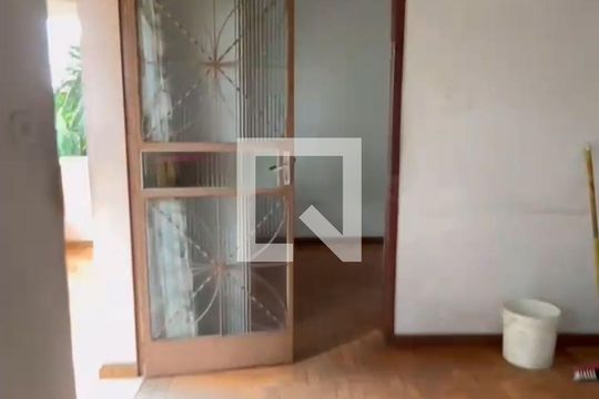 Casa para alugar com 6 quartos, 320m² em Céu Azul, Belo Horizonte