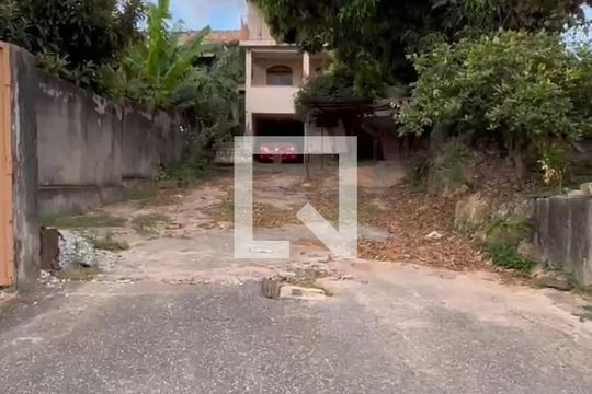 Casa para alugar com 6 quartos, 320m² em Céu Azul, Belo Horizonte