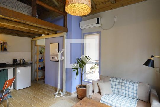Sala de casa para alugar com 1 quarto, 99m² em Campeche, Florianópolis