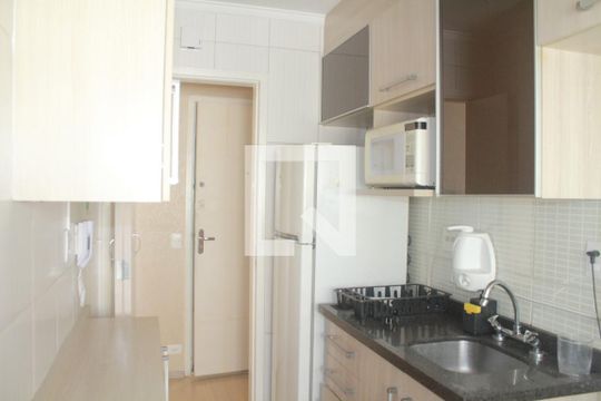 Cozinha de apartamento para alugar com 2 quartos, 47m² em Ponte Grande, Guarulhos