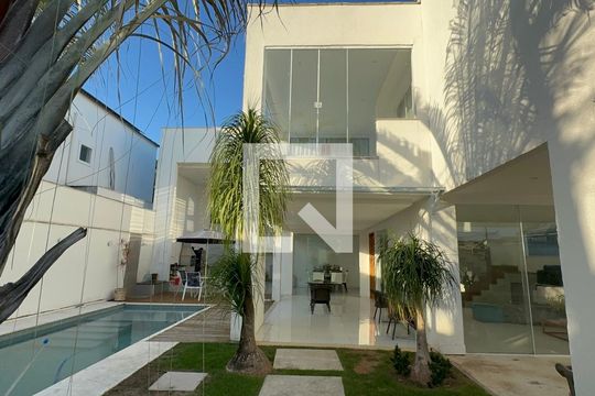 Fachada de casa de condomínio à venda com 3 quartos, 350m² em Vargem Pequena, Rio de Janeiro