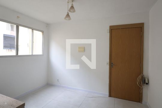 Sala de apartamento à venda com 2 quartos, 44m² em Guajuviras, Canoas